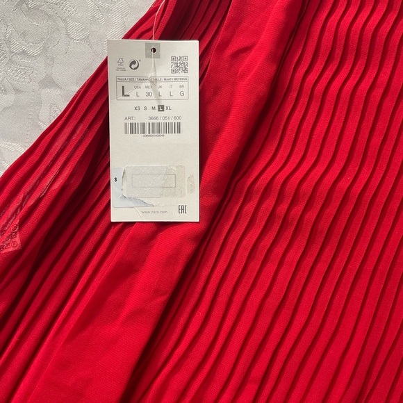 Zara Red Sheer Pleated Blouse Top Women Size Large Sleeveless New With Tags - Picture 9 of 9